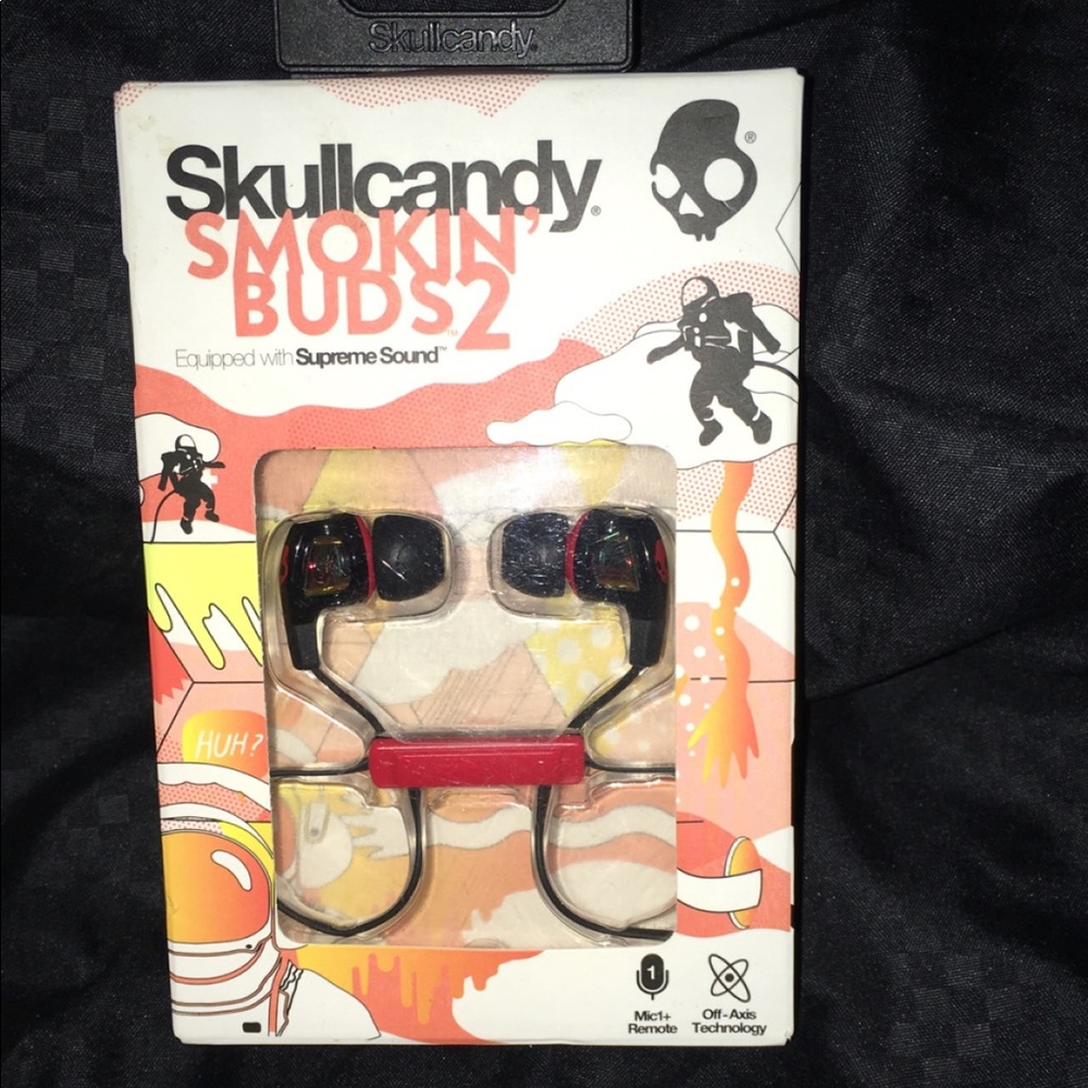 Skull candy ear buds